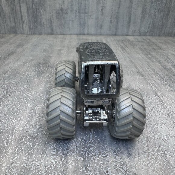 Hot Wheels Silver Grave Digger 2017 Collection Monster Jam 25th Anniversary - Picture 4 of 6